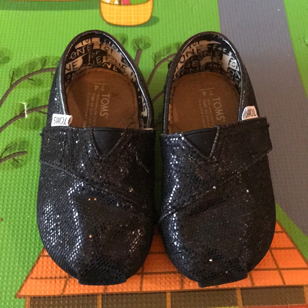 Baby girl Toms